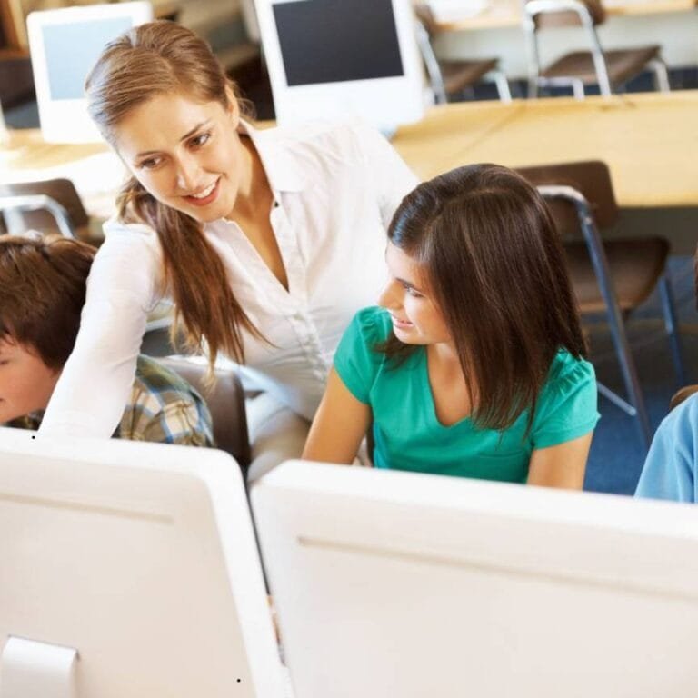 Role of a Teacher in a Student’s Life - Vidhyanjali Academy School