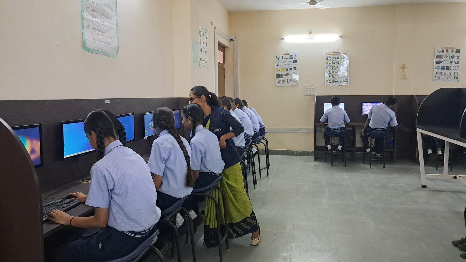 computer lab images