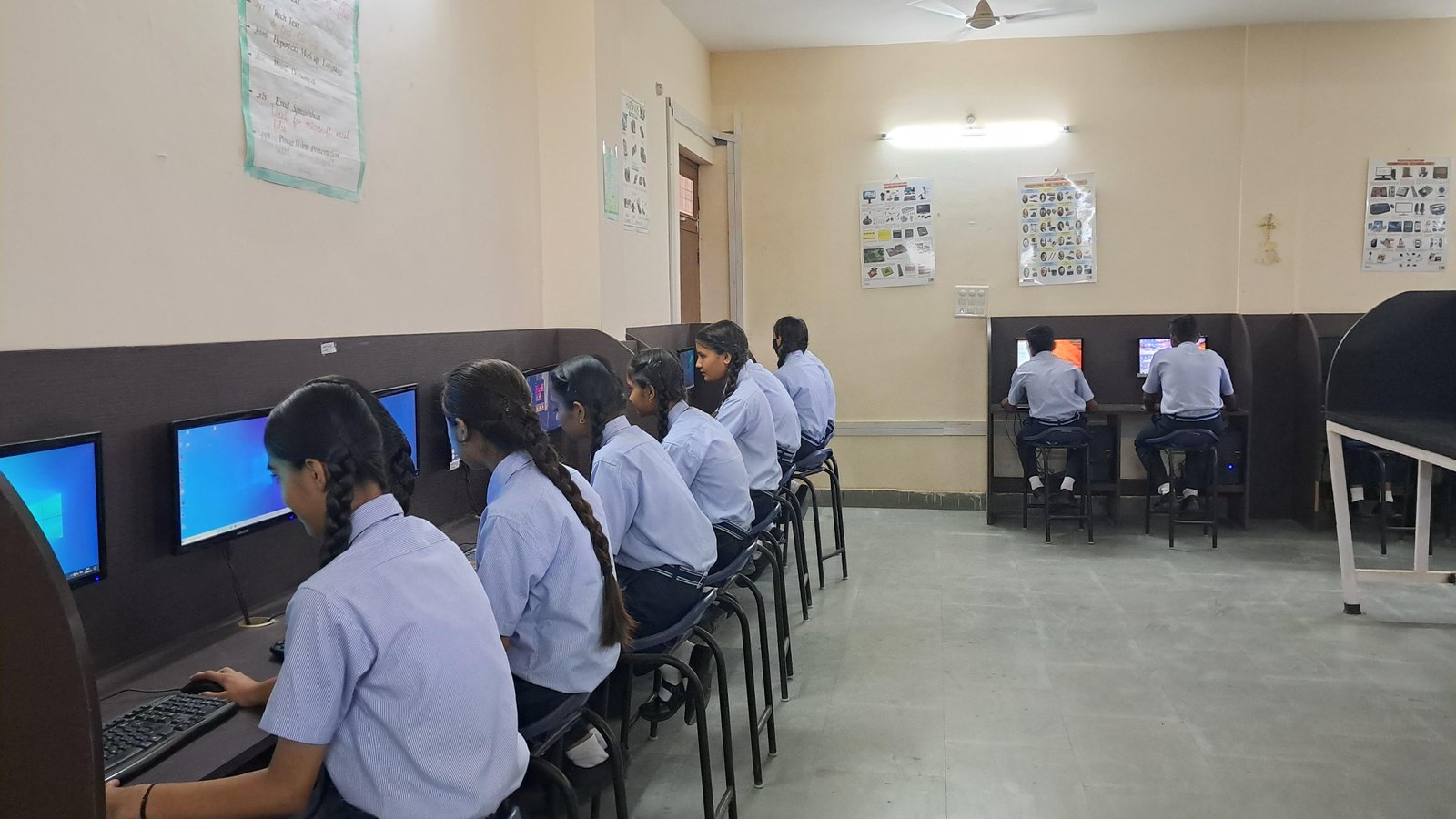 computer lab images