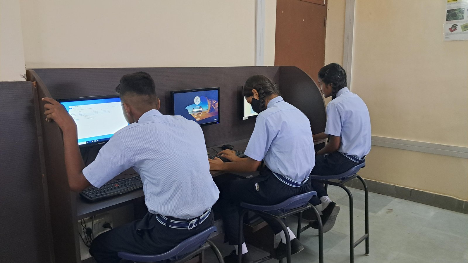 computer lab images