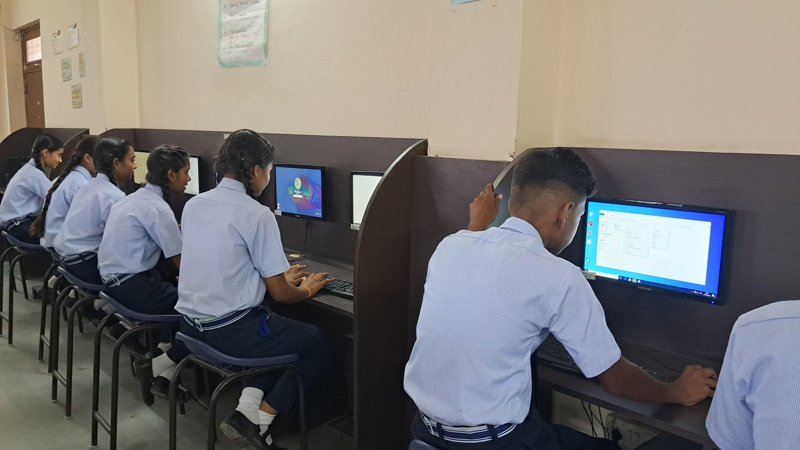 computer lab images