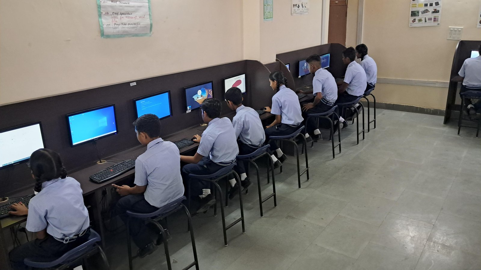 computer lab images