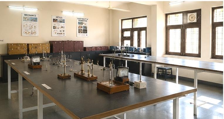 physics lab images